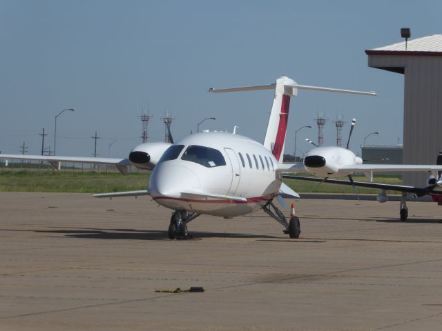 Piaggio P.180 Avanti (N184AV)