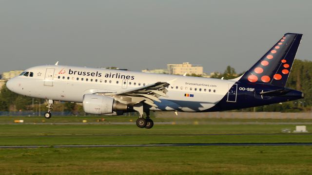 Airbus A319 (OO-SSF)