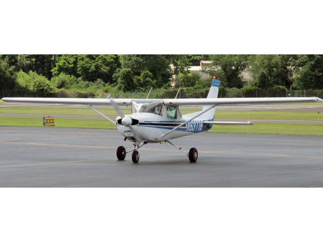 Cessna 152 (N6377B)