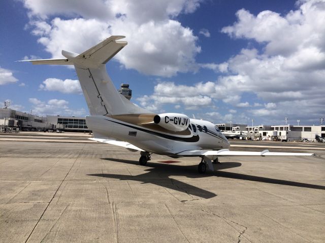 Embraer Phenom 100 (C-GVJV)