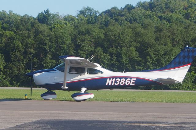 Cessna Skylane (N1386E)