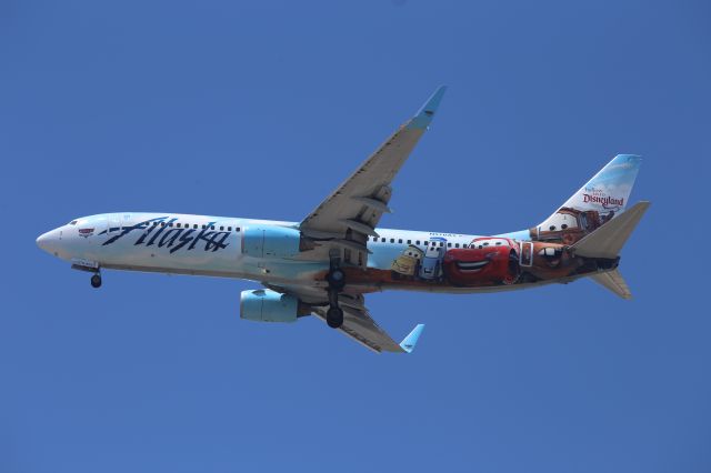 Boeing 737-800 (N570AS)