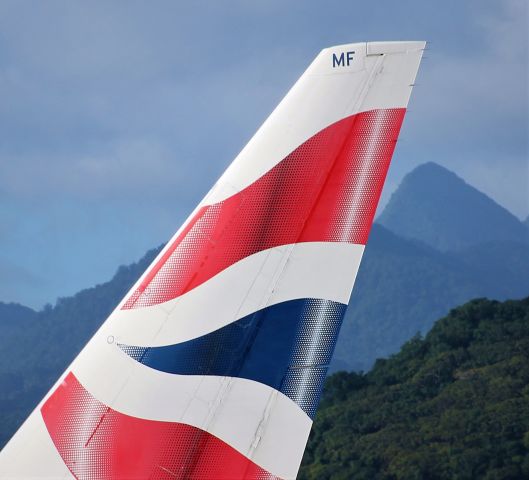 Boeing 777-200 (G-YMMF)