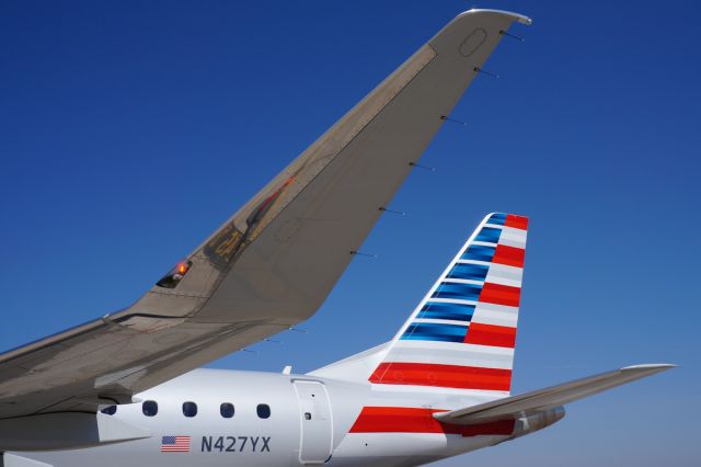 Embraer 170/175 (N427YX) - The wingtops on the E175 add nearly 10 feet to the wingspan!