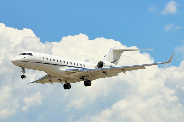 Bombardier Global Express (N302AK) - Chicago Midway 7/8/14