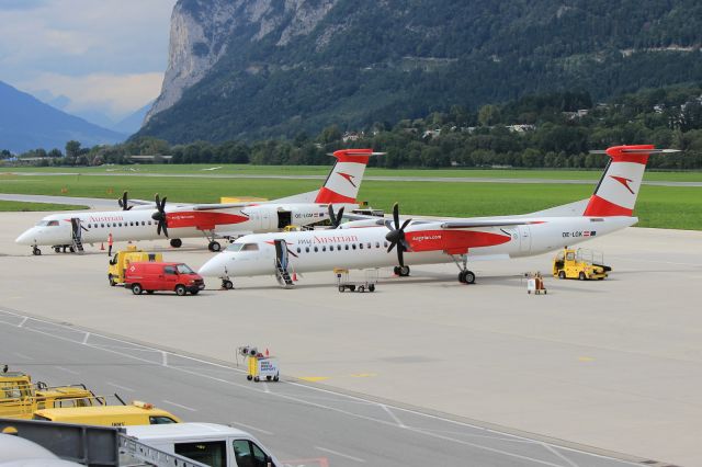 de Havilland Dash 8-400 (OE-LGK)