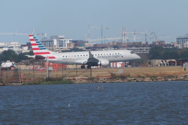 Embraer 170/175 (N444YX)