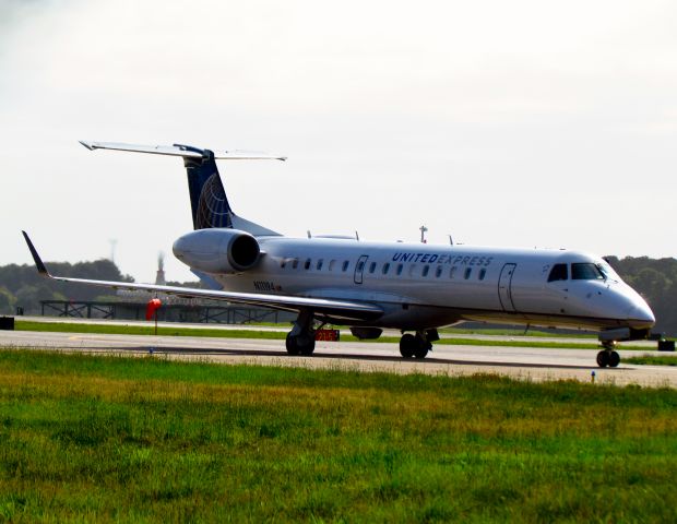 Embraer EMB-145XR (N11194)