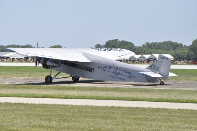 Ford Tri-Motor (N8407)