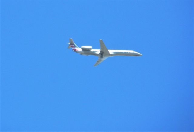 Embraer ERJ-145 (N925AE) - Envoy Flight 3600 landing at Appleton WI from Chicago O'Hare.  Landing visual for runway 12. 