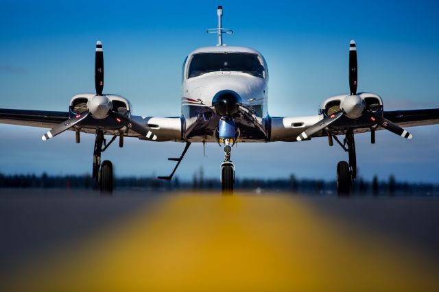 Cessna 310 (N57BW)