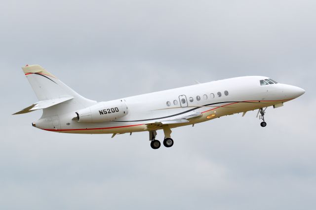 Dassault Falcon 2000 (N5200)