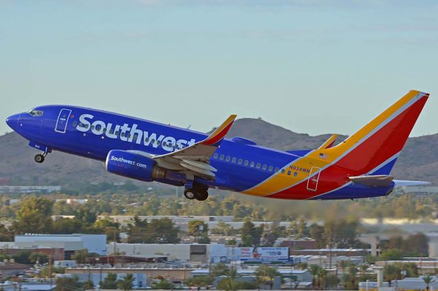 Boeing 737-700 (N934WN) - Southwest Boeing 737-7H4 N934WN at Phoenix Sky Harbor on August 25, 2018. 
