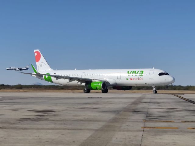 Airbus A321 (XA-VBN)