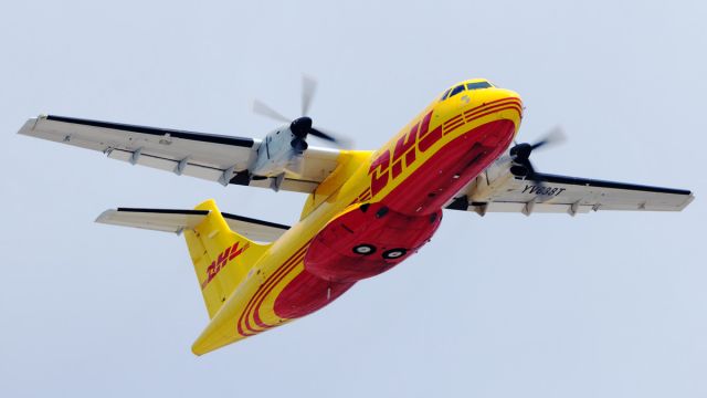 Aerospatiale ATR-42-300 (YV-638T) - Departing to SDQ.