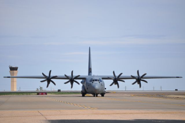Lockheed C-130 Hercules —