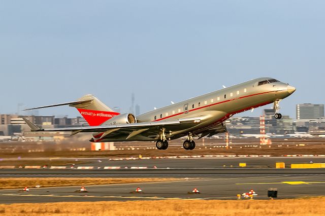 Bombardier Global Express (9H-VJP)