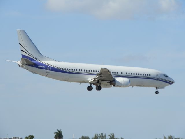 Boeing 737-800 (N801TJ)