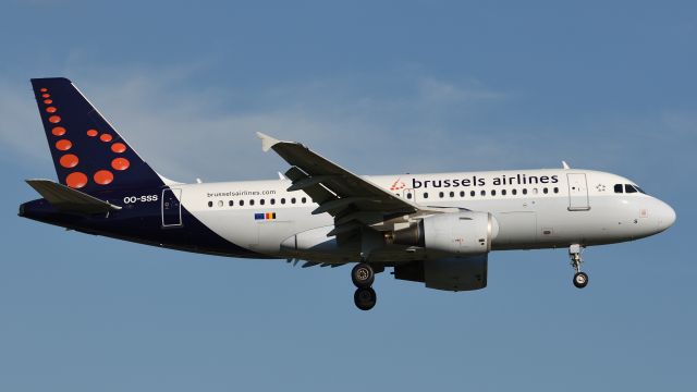 Airbus A319 (OO-SSS)