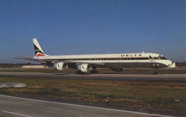 McDonnell Douglas DC-8-70 (N622E) - scanned from postcardbr /Delta