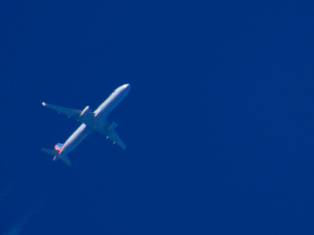 Airbus A321 (N902AA)