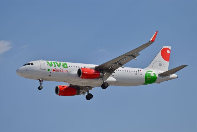 Airbus A320 (XA-VAN) - Airbus A320-232 XA-VAN MSN 6857 of VivaAerobus on approach to Mexico City International Airport (04/2019).