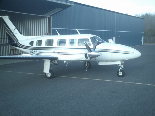 Piper Navajo (N549JB)