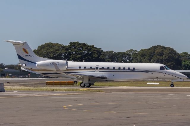 Embraer Legacy 600/650 (N188JT)