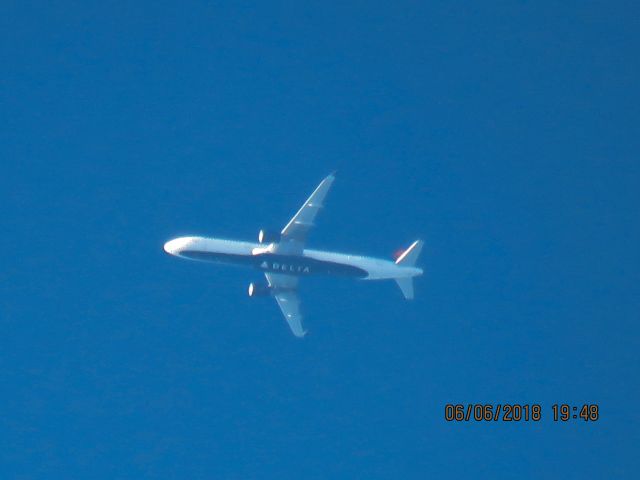 Airbus A321 (N315FD)