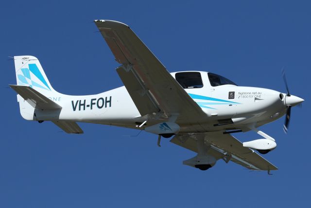 Cirrus SR-20 (VH-FOH)