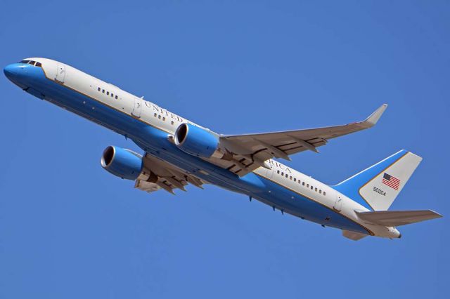 Boeing 757-200 (99-0004) - Boeing VC-32A 99-0004 departed from Phoenix Sky Harbor carrying the body of John McClain to Joint Base Andrews, Maryland at 12:48 PM on August 30, 2018.