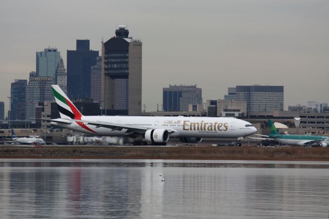 BOEING 777-300ER (A6-ECH)