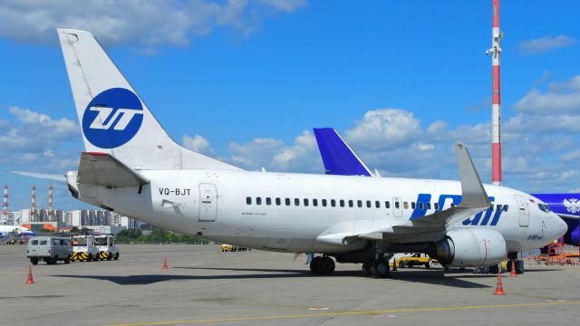 Boeing 737-500 (VQ-BJT)