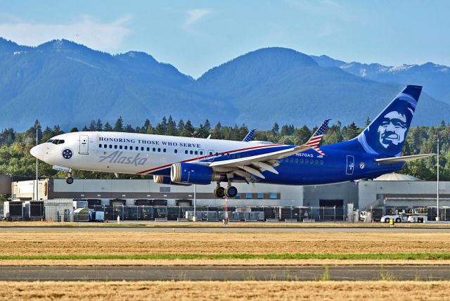 Boeing 737-800 (N570AS)