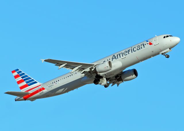 Airbus A321 (N184US)