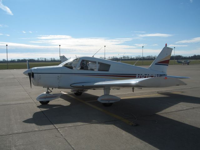 Piper Cherokee (N8157N)