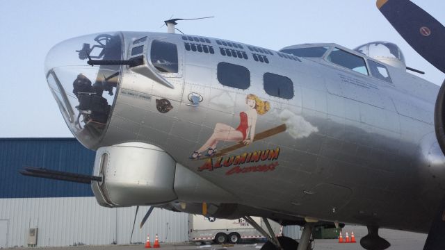 Boeing B-17 Flying Fortress (N5017N)