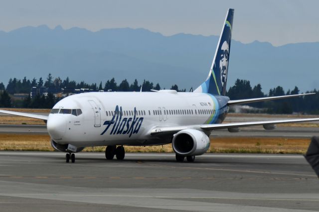 Boeing 737-900 (N274AK)