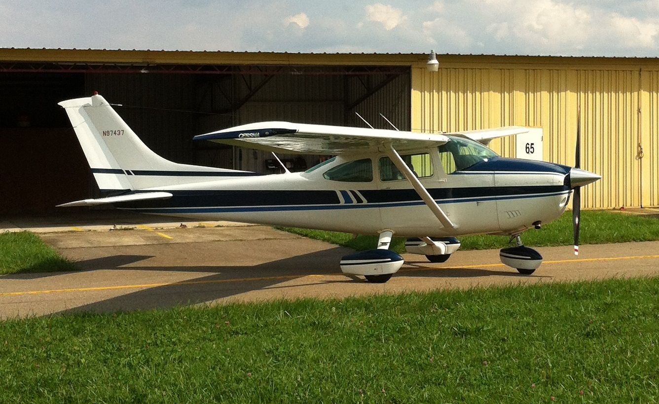 Cessna Skylane (N97437)