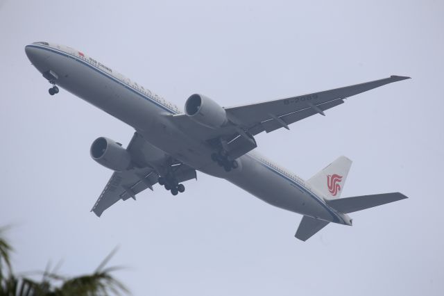 BOEING 777-300ER (B-2089)