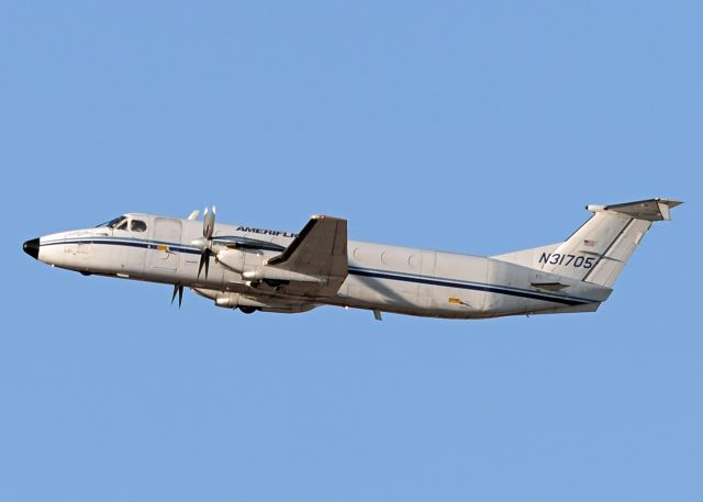 Beechcraft 1900 (N31705)