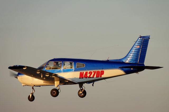 Piper Cherokee (N427DP)