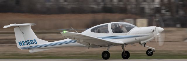 Diamond Star (N205DS)