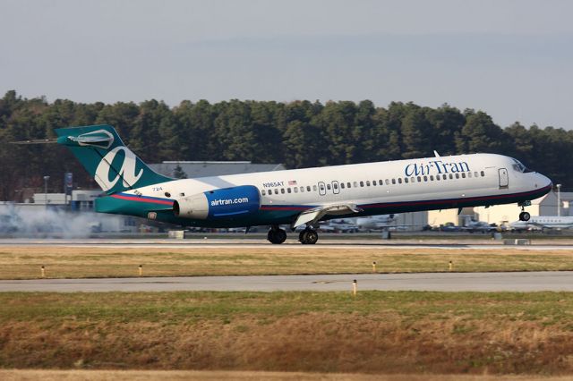 Boeing 717-200 (N965AT) - "Citrus 908" from Hartsfield-Jackson Atlanta Int'l (KATL) landing RWY 7.