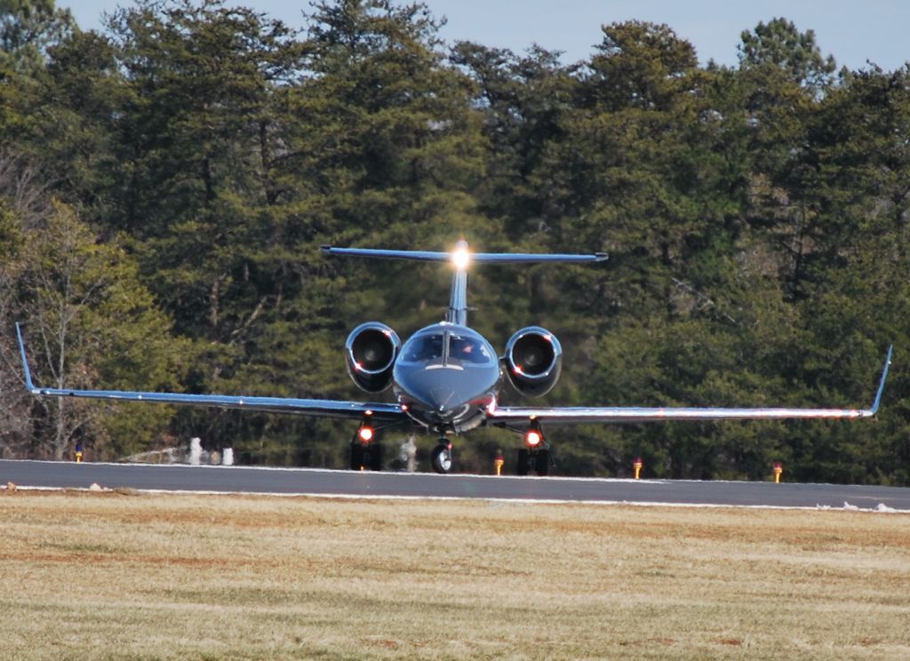 Learjet 31 (N3DE) - CHAMPION AIR LLC moving into position 28 at KSVH - 2/18/10