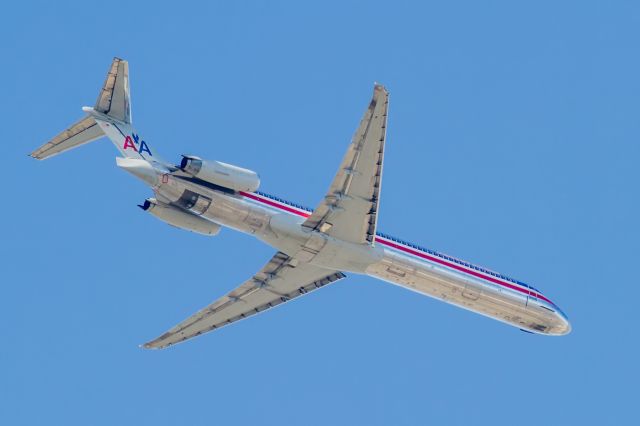 McDonnell Douglas MD-80 —