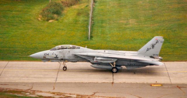 Grumman F-14 Tomcat —