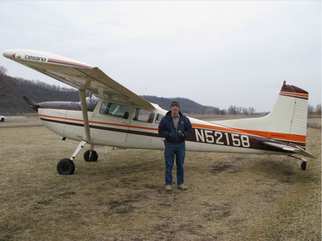 Cessna Skywagon 180 (N52158)