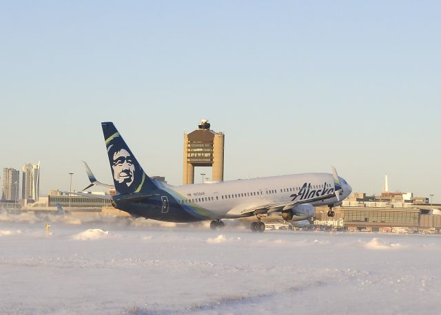 Boeing 737-900 (N238AK) - Alaska