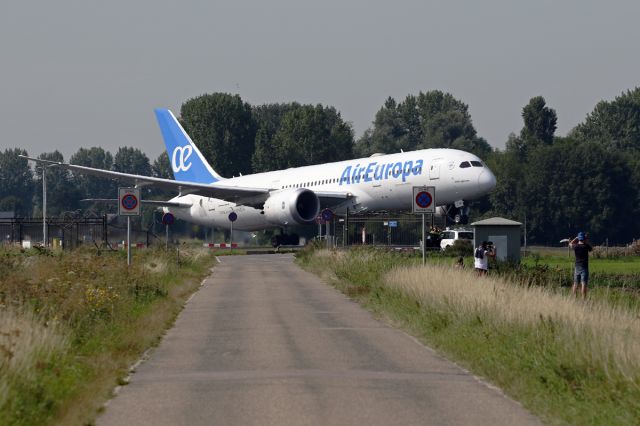 Boeing 787-8 (EC-MIH) - Polderbaan departure 